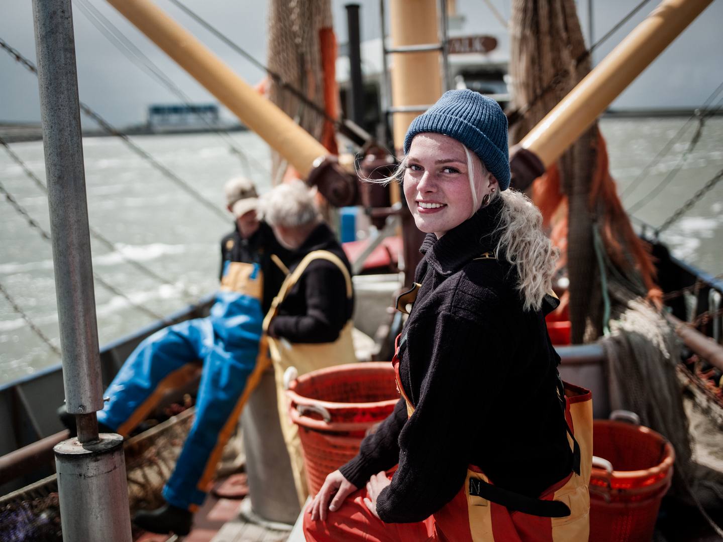 Schip buitengaats op het Wad